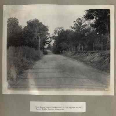 Road Scene toward Jacksonville from bridge on Lem Turner Road