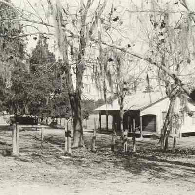 Farm House Lem Turner Road beyond Riverview
