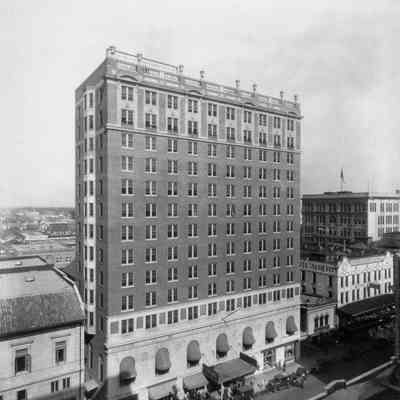 Carling Hotel