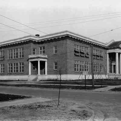 Annie Lytle Public School No. 4