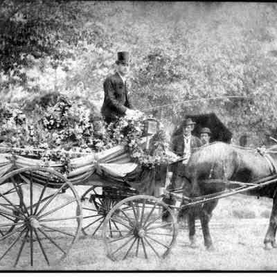 Until Death Do Us Part: funeral cortege buggy