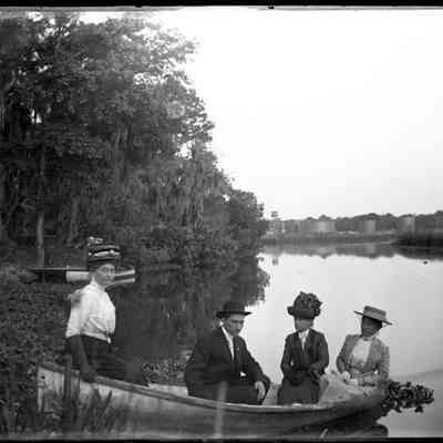 Leah Mary Cox and friends canoeing/GP1.2245