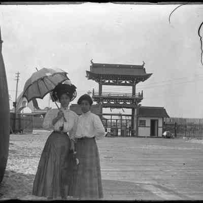 Mrs. Kosi, Dixieland Park/GP1.2287