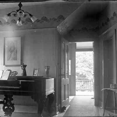 1218 Church Street interior room with piano/GP1.2888