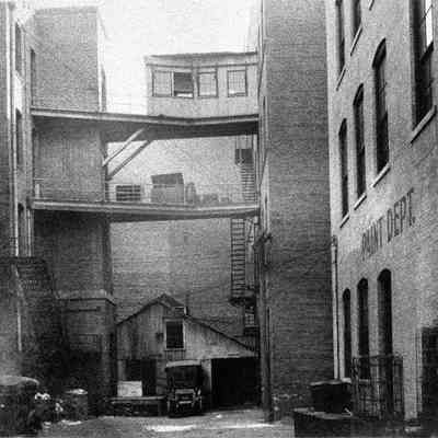 Alley at 30 1/2 West Bay Street