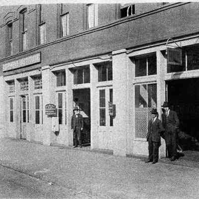 Front of Seamans's Institute 501-3 East Bay Street