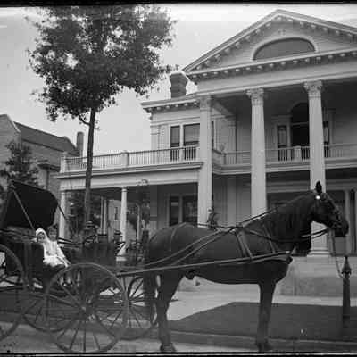 Durkee house on Laura Street/GP1.2569