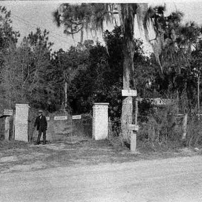 Gate on road leading to Durkee Estate beyond South Jacksonville