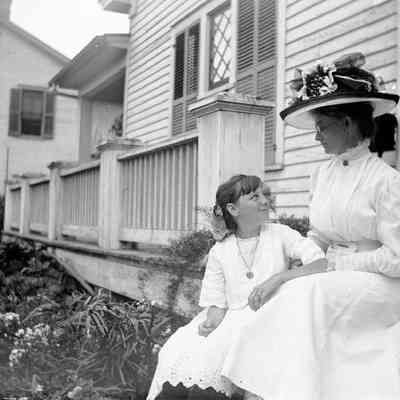 Leah Mary Cox photograph of a woman and a girl