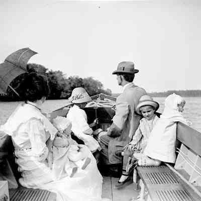 Leah Mary Cox photograph of a family on a boat ride