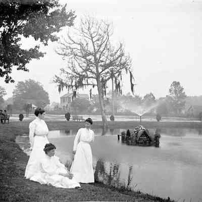 Leah Mary Cox photograph of ladies by the park fountain and lake