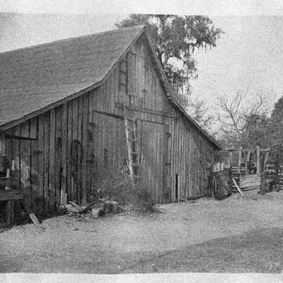Barn on Hendricks Avenue near Fletcher Park South Jacksonville
