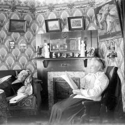 Leah Mary Cox photograph of a couple relaxing at home