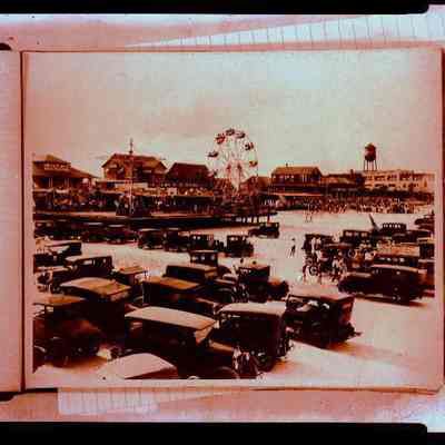 Bathhouse, Ferris Wheel