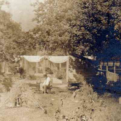 John Glasgow working on Havemeyer Estate