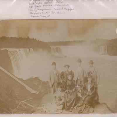 Winter Family at Niagra Falls