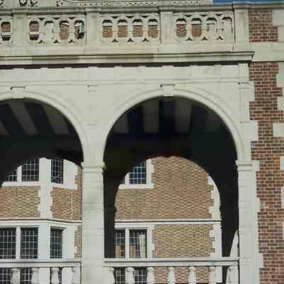 #11 Arches on South