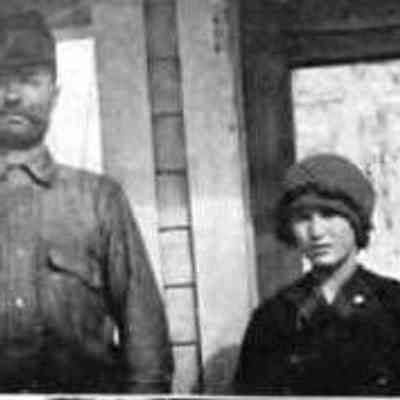Steve Kiraly and Family in Front of their American Brake Shoe House