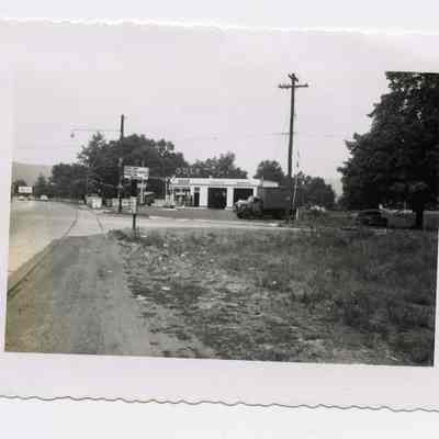 Gulf Gas Station on Route 17