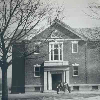Commodore Perry School