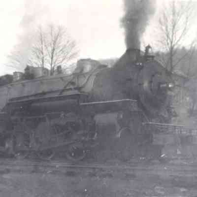 Engine #2742 Near Chestnut Street Crossing