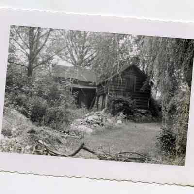 Two houses off of Route 17 in Mahwah, NJ