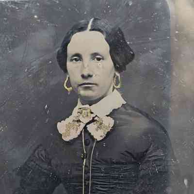Jane Maria Hopper and David Hopper small album