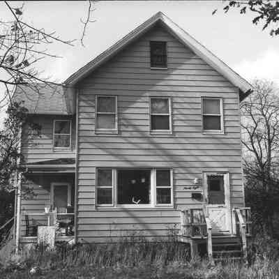 Railroad Avenue House