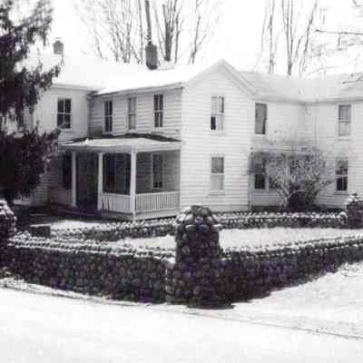 Bartholf-Van Voorhis Farm in Snow