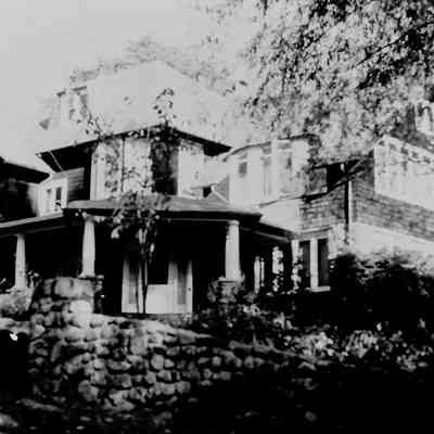 141 Lawrence Road House