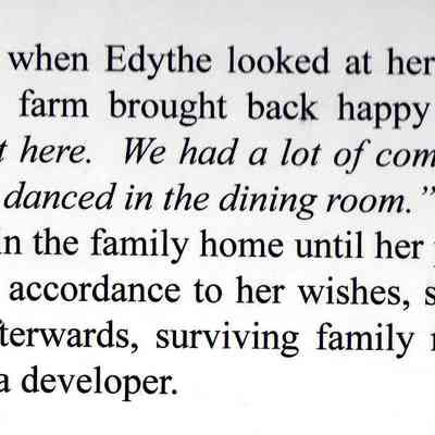 Carol and Edythe Caption