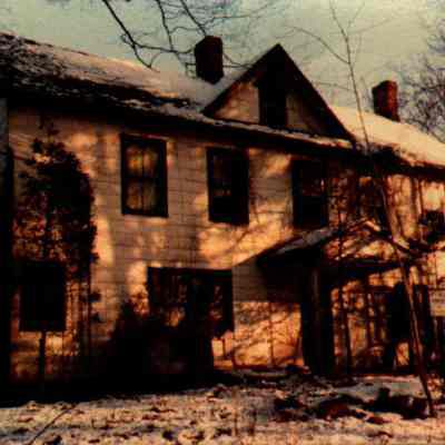 Dater House on Island Road