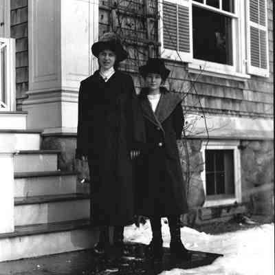 Two women, ca. 1910