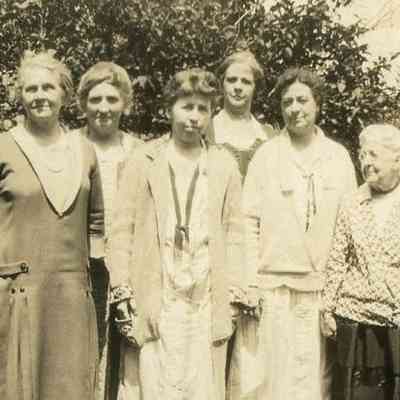 Annie Winter with group at Northfield