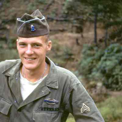 Donald Stricker, Korea, Close Up