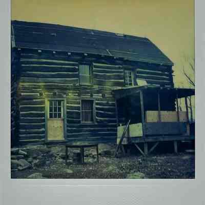 Log Cabin on Stag Hill