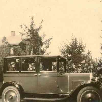 Going to Lake Minnewaska in the 1927 Chevy (1927)