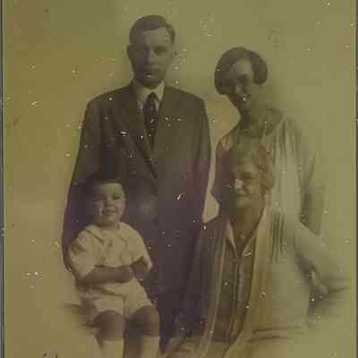 Alma Dodds Shaw Family Photos
