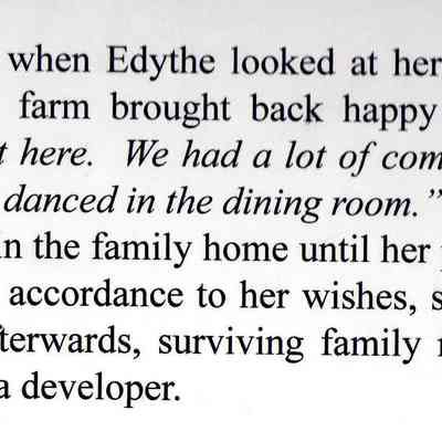 Carol and Edythe Caption