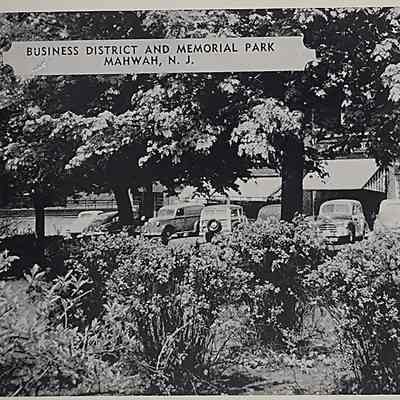 Mahwah Business District and Memorial Park poscard
