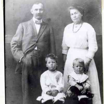 Edwin Fisher Carpenter and Cornelia Carpenter with Eugene Walker Dixon and Edwin Allen Dixon