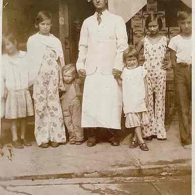 1934 in front on store 24 Island Road Ann, Lillian, Joseph, John Janisheski, my mom Rose, Felicia, Bill