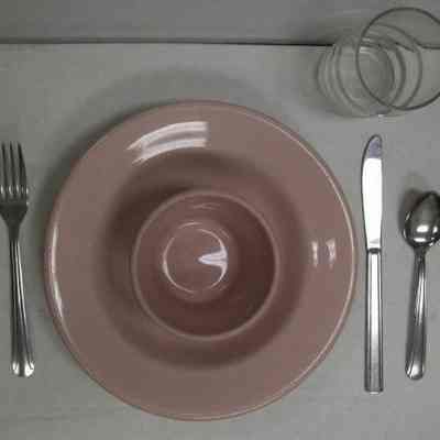 Table Set from Pal's Diner Top View: Origformat: Artifact
