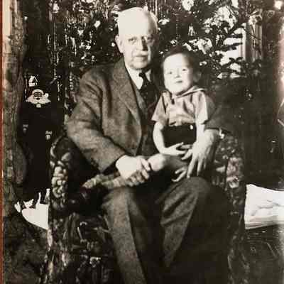 Fitzwilliam Sargent and grandson Fitzwilliam Greene, 1934