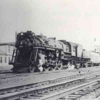 Erie #2960 on Train #27 by signal
