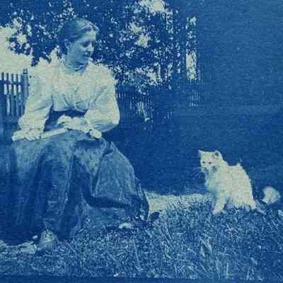 Woman and a cat at Valley Farm