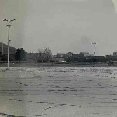 This area may become a exhibition hall for large machinery. The photo was taken on April 28th, 1984