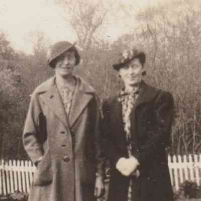 Alta Marie Young and Henrietta Morriss Young