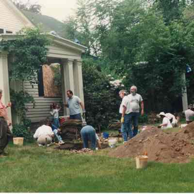 1994 dig at Sheffield-lewis-bugg house: Origsize: 3x5; Origformat: Print-Photographic