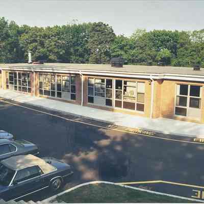 Photo of the back exterior of Betsy Ross Elementary School